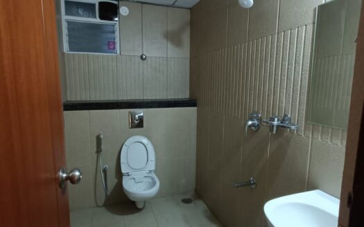 2bhk apartment lease washroom