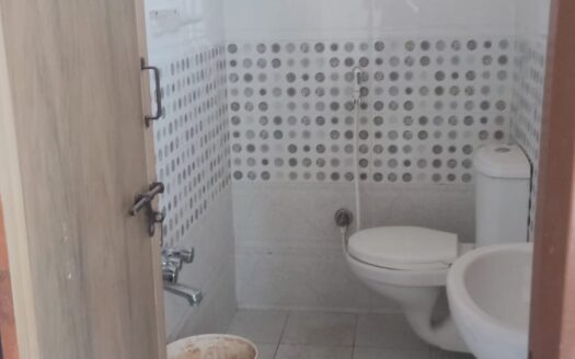 2BHK Builder Floor for Lease Washroom | Jones asset management