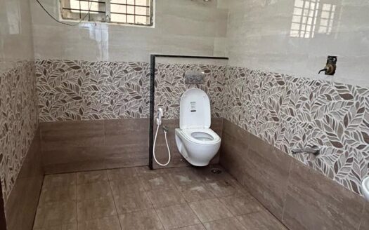 3BHK Builder Floor for Lease Washroom | Jones asset management