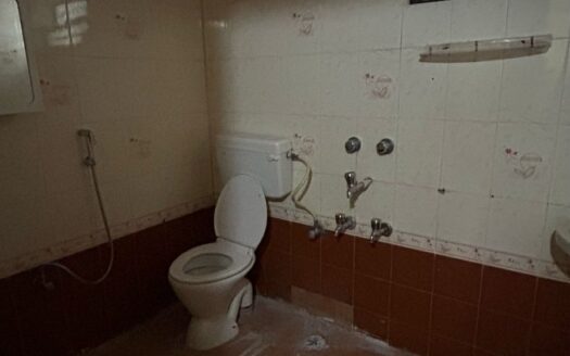 2BHK Builder Floor for Lease Washroom | Jones asset management