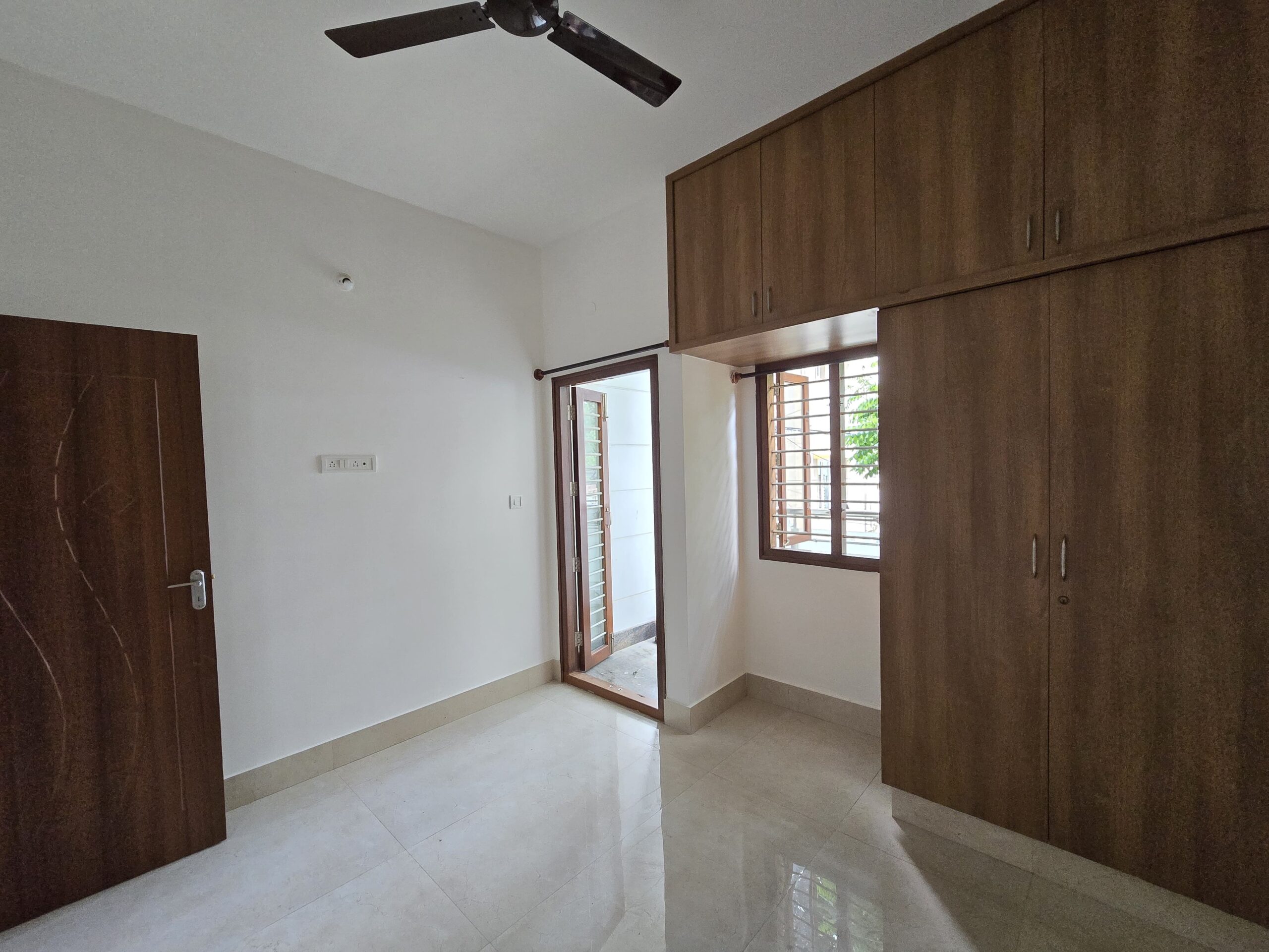 WhatsApp Image 2025-09-25 at 13.52.02_1199f5fa