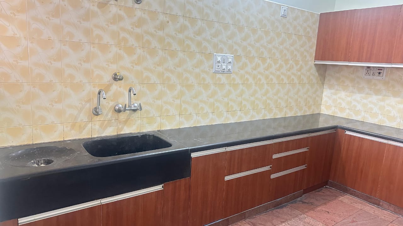 WhatsApp Image 2025-10-06 at 10.53.43_675fd621