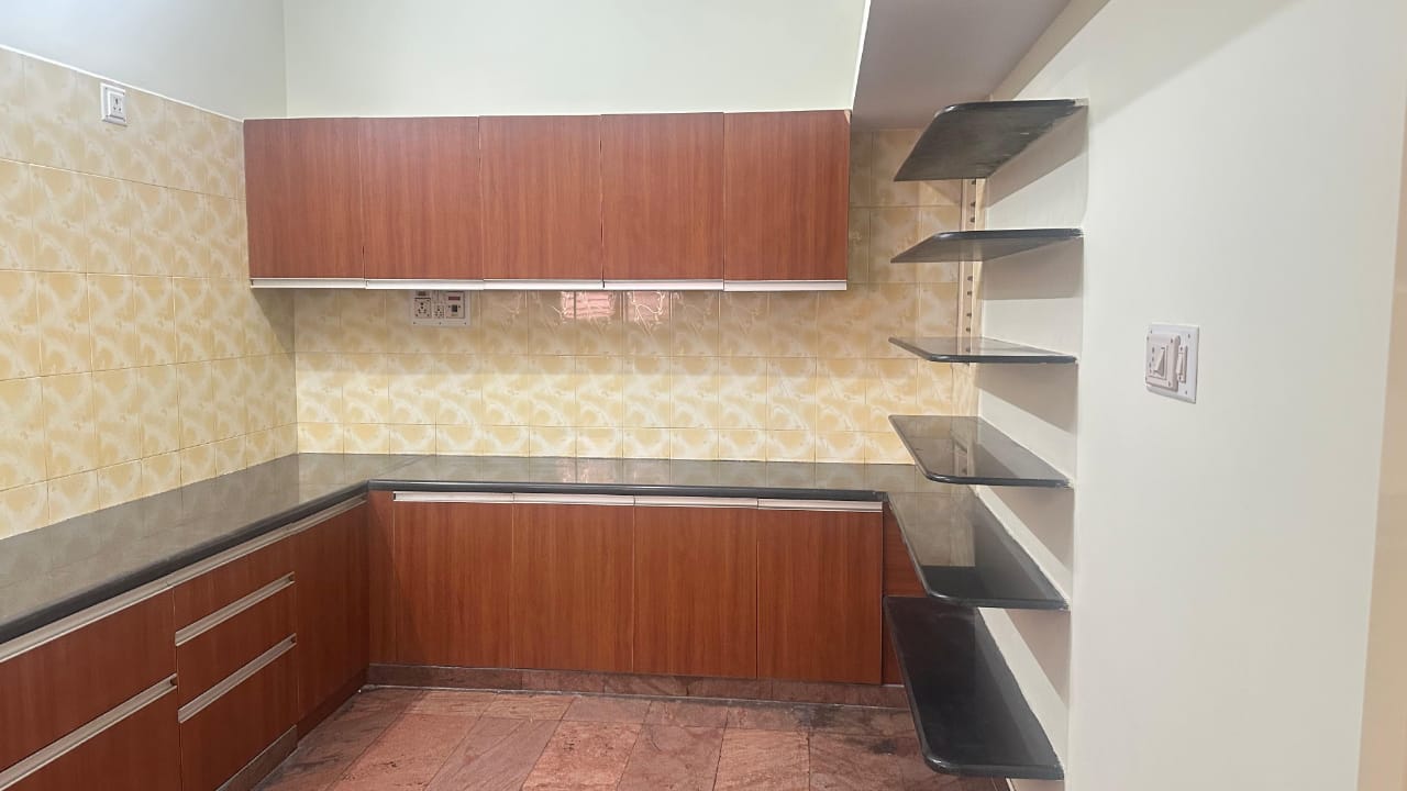 WhatsApp Image 2025-10-06 at 10.53.43_9e9e75d0