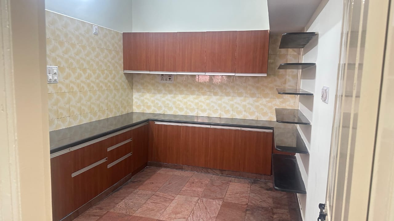 WhatsApp Image 2025-10-06 at 10.53.44_b20f8dff