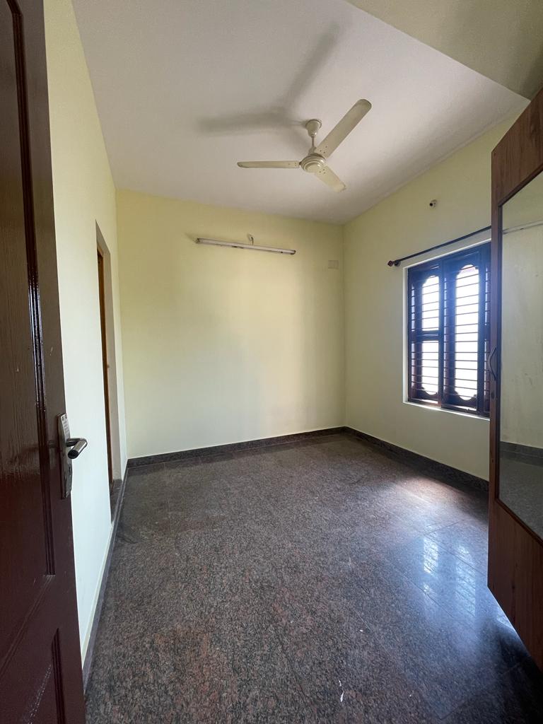 WhatsApp Image 2025-10-08 at 13.42.12_5de2f6b0