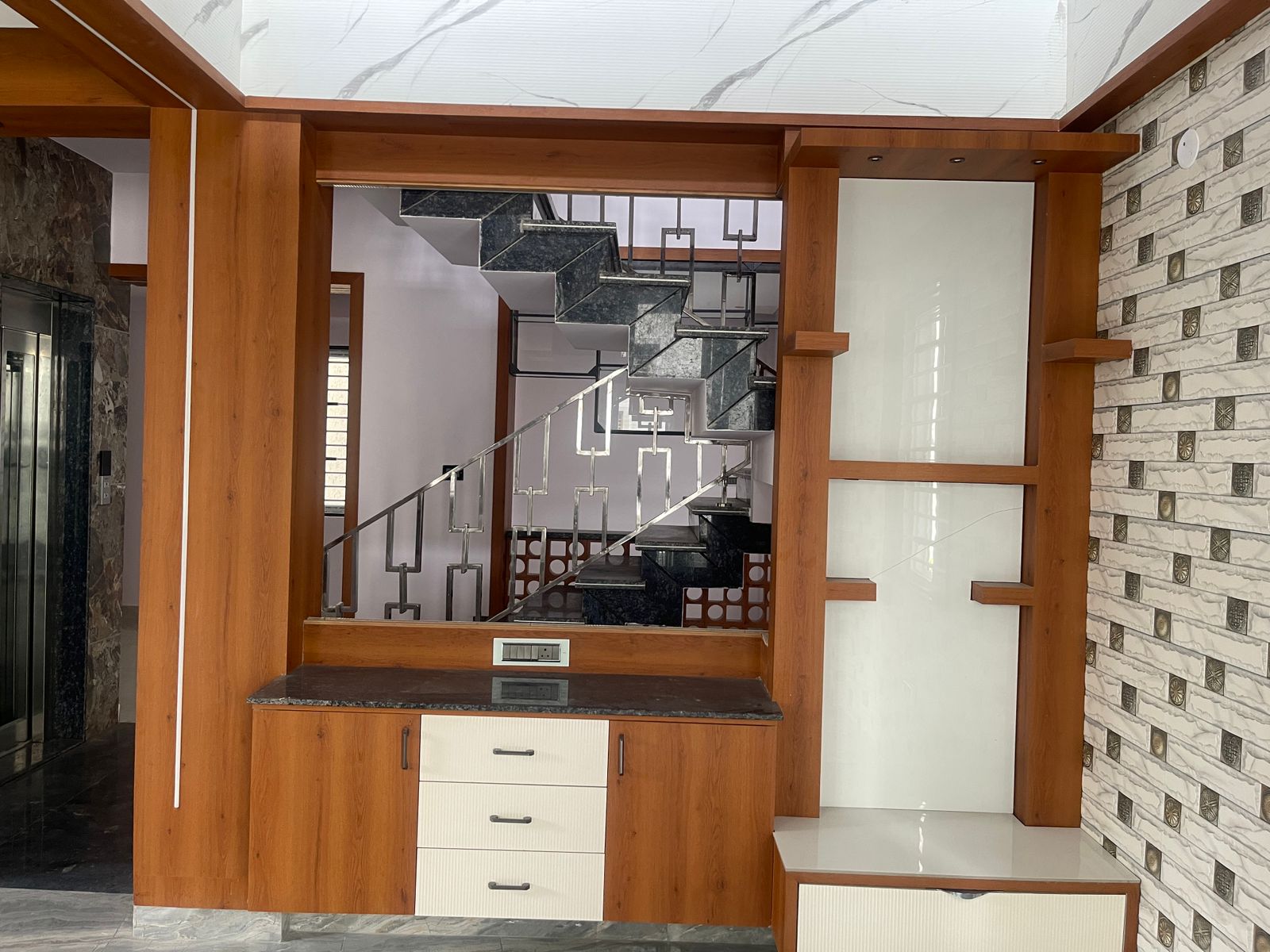 WhatsApp Image 2025-10-09 at 13.00.21_95483980