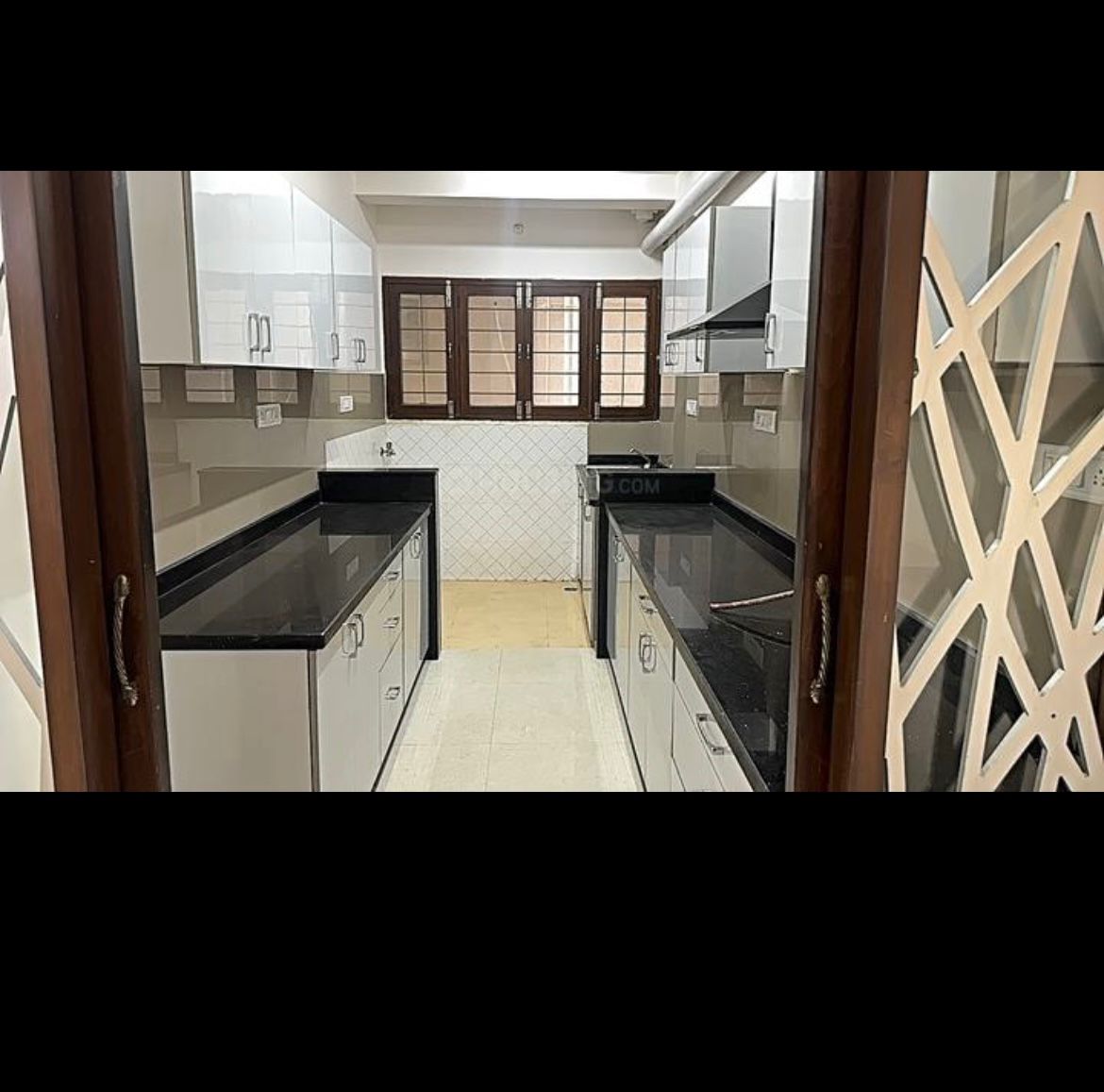 WhatsApp Image 2025-10-13 at 09.32.44_10949895