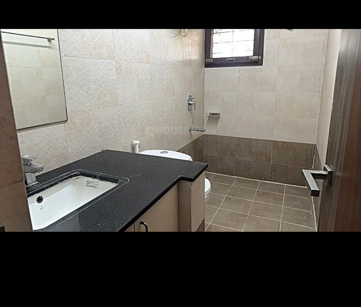 WhatsApp Image 2025-10-13 at 09.32.46_c9432912