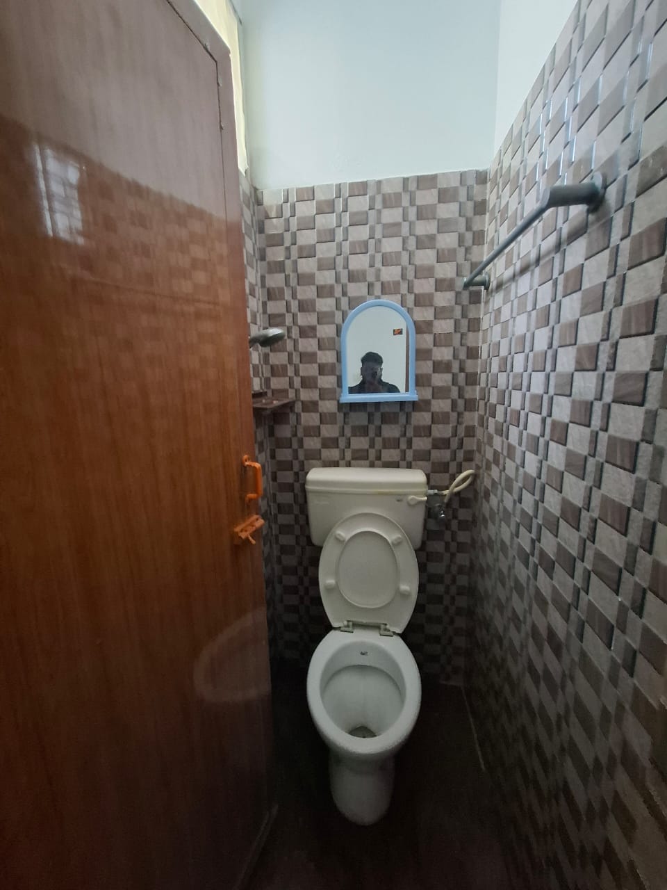 WhatsApp Image 2025-10-17 at 1.37.33 PM