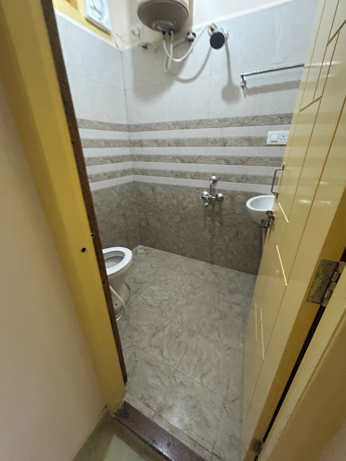 WhatsApp Image 2025-10-17 at 16.09.22_e3b8961a