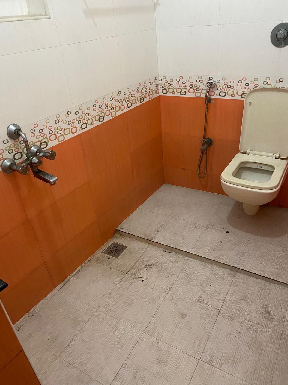 WhatsApp Image 2025-10-18 at 13.03.55_084d474e