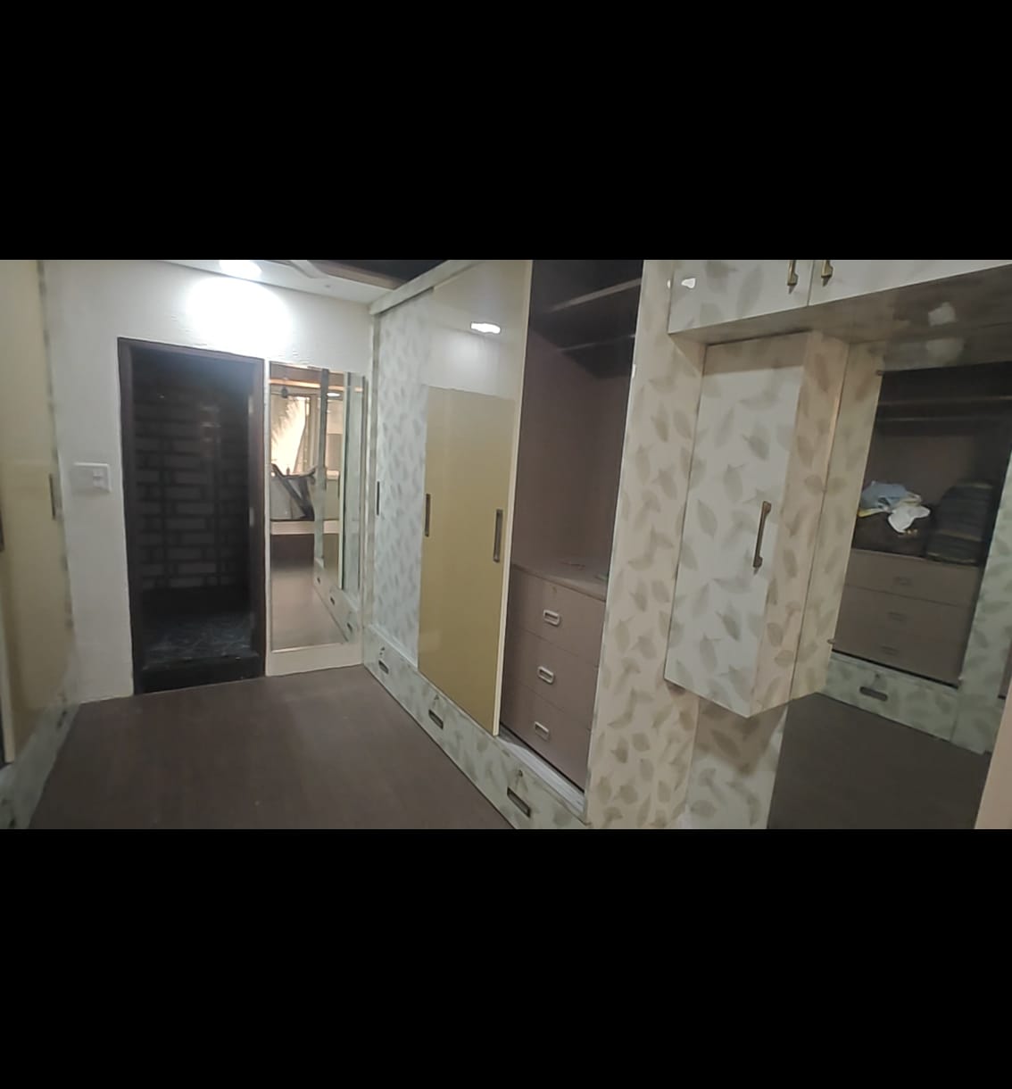 WhatsApp Image 2025-10-21 at 16.35.51_44c1c8c1