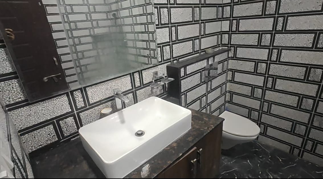 WhatsApp Image 2025-10-21 at 16.35.51_7df97a0a