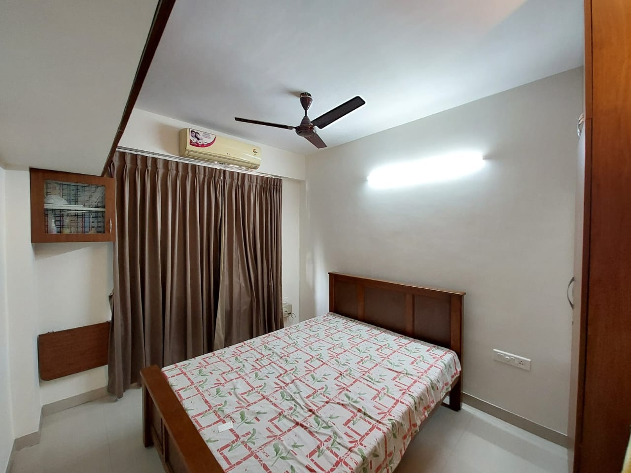 WhatsApp Image 2025-10-26 at 5.46.59 PM (1)