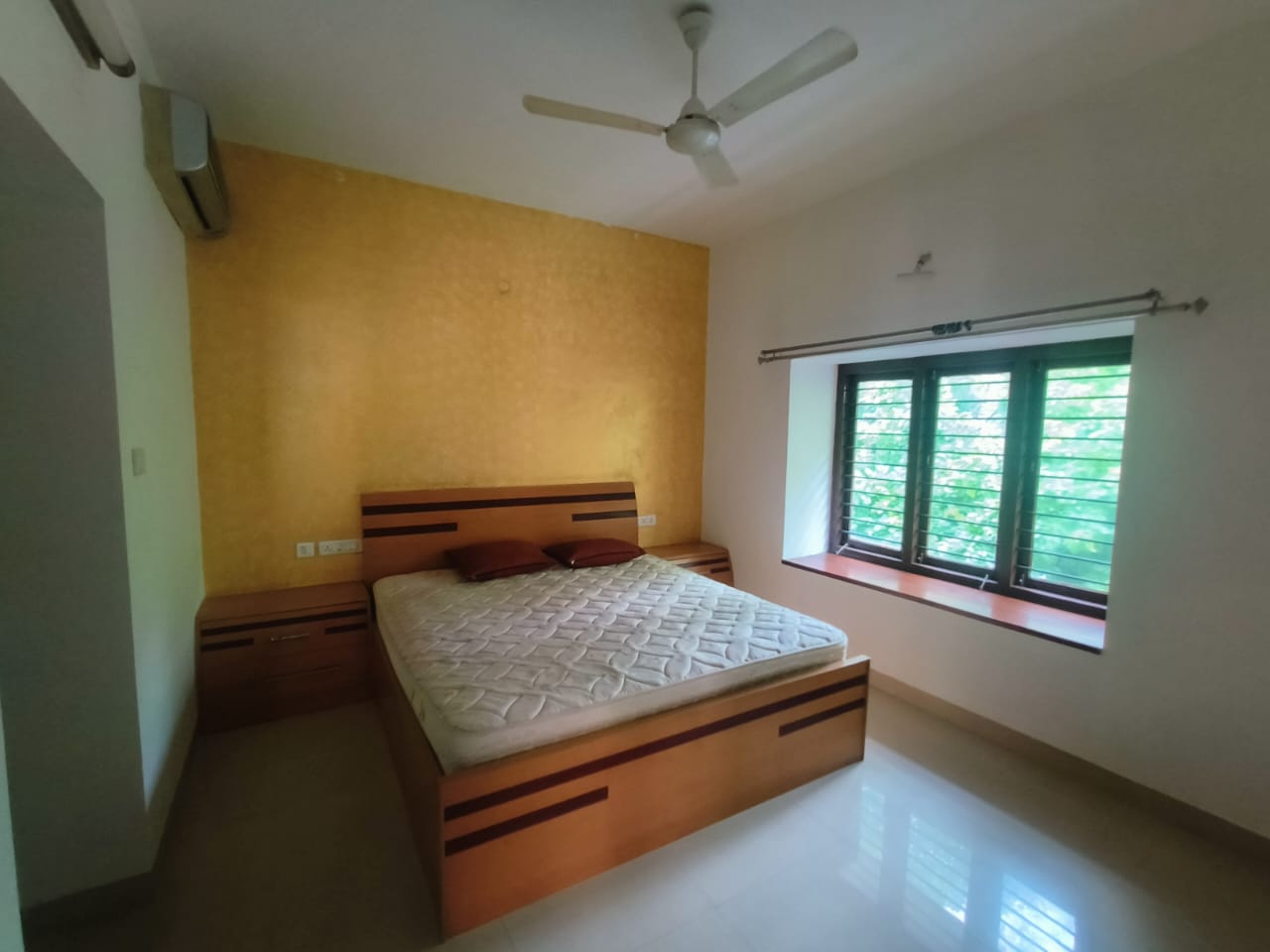 WhatsApp Image 2025-10-28 at 19.51.47_19a01727