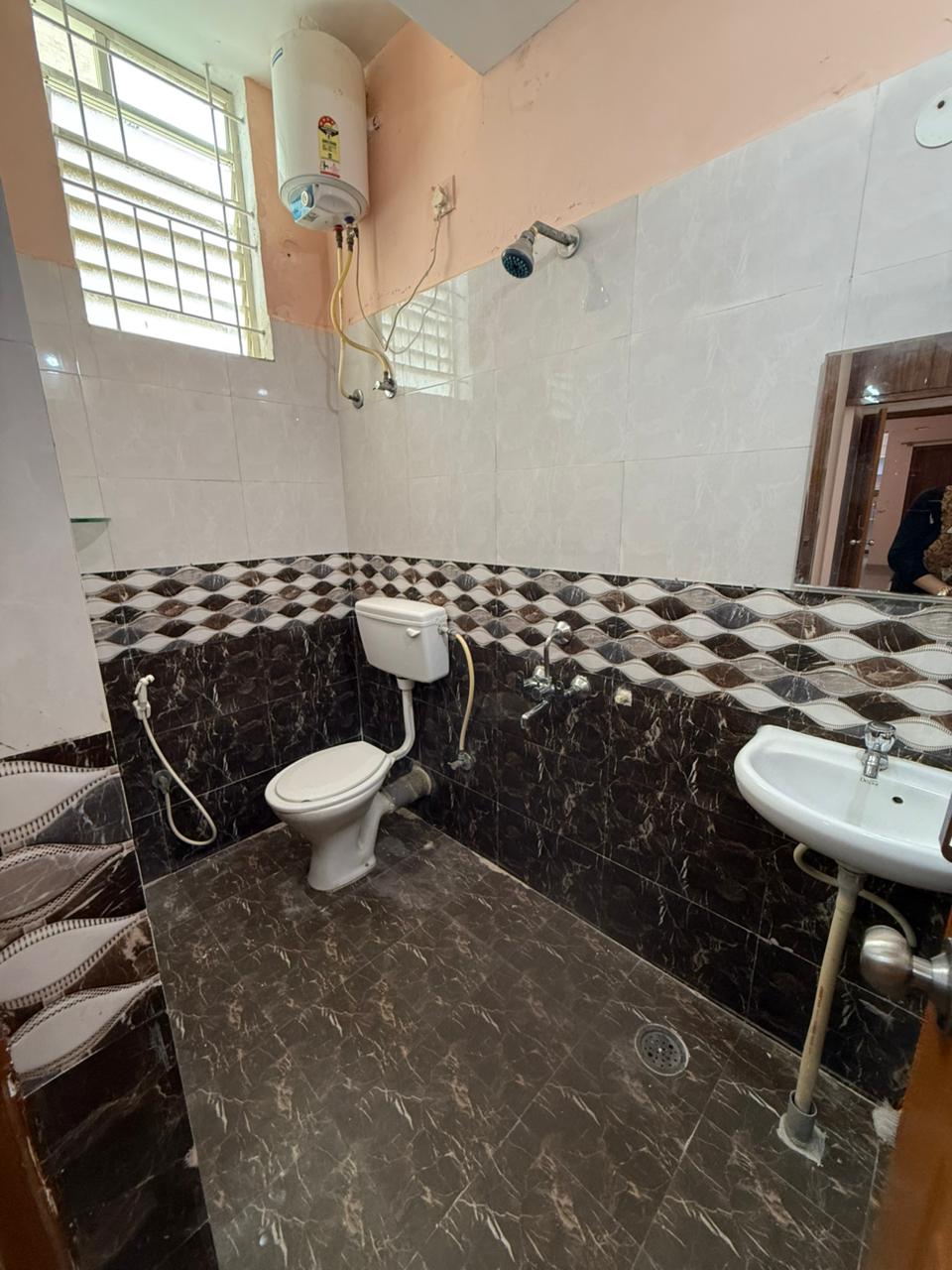 WhatsApp Image 2025-10-30 at 19.28.02_80922acd