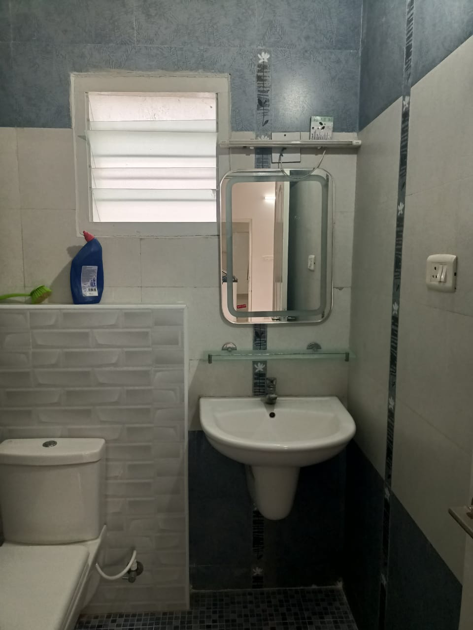 WhatsApp Image 2025-10-30 at 5.59.44 PM (1)