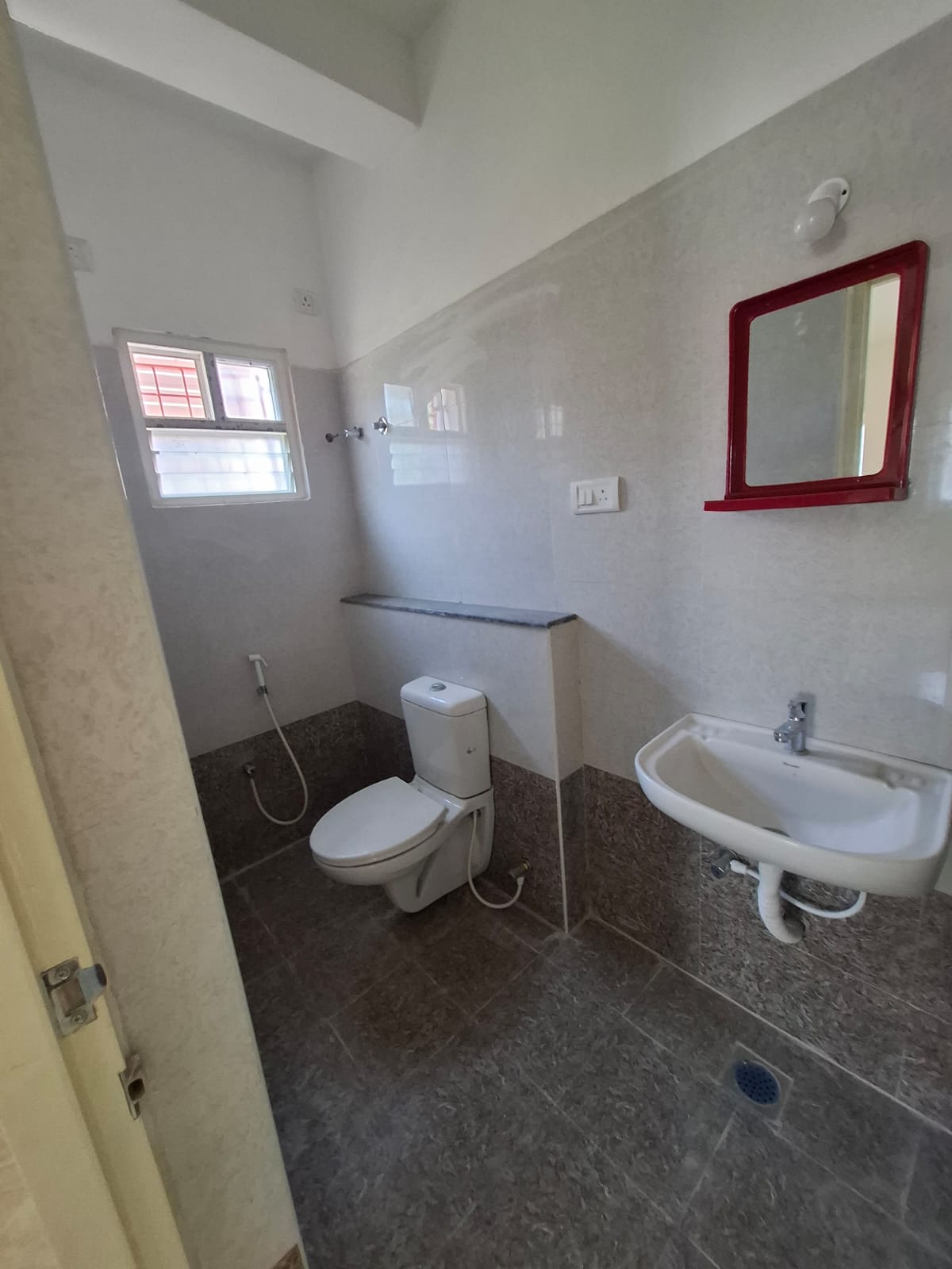 WhatsApp Image 2025-10-31 at 12.47.55 PM (1)