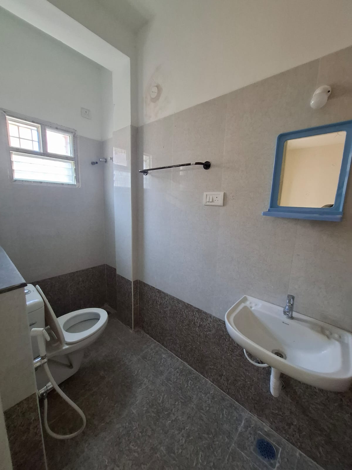 WhatsApp Image 2025-10-31 at 3.05.12 PM (1)