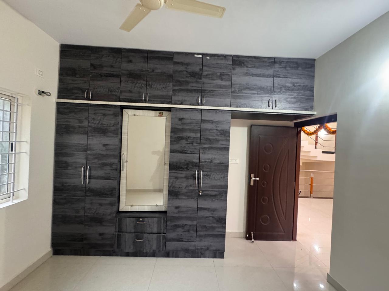 WhatsApp Image 2025-11-03 at 09.33.51_478646d8