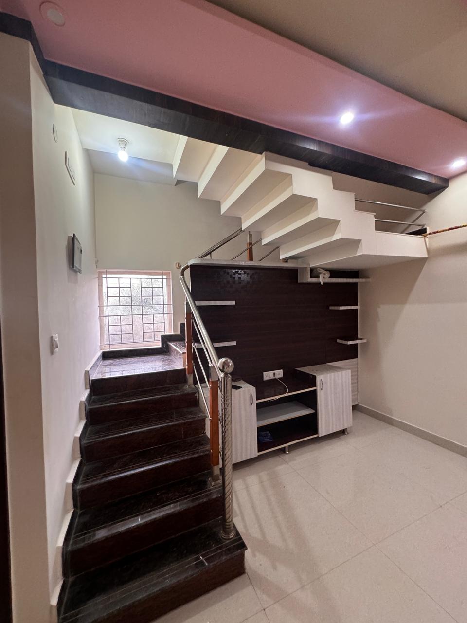 WhatsApp Image 2025-11-03 at 09.33.54_42b16a21