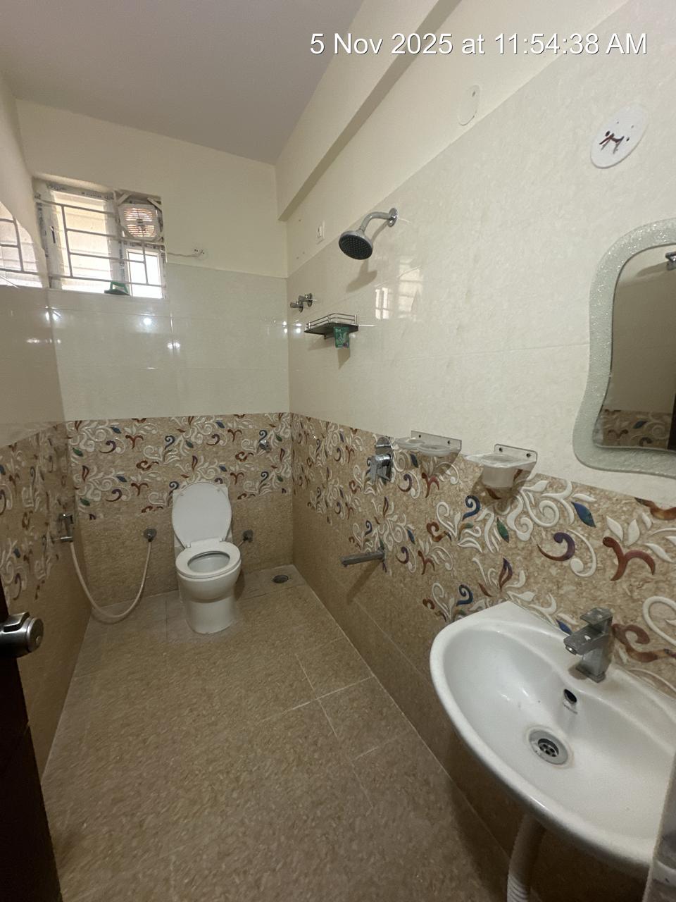 WhatsApp Image 2025-11-06 at 10.57.35_71a3ff87