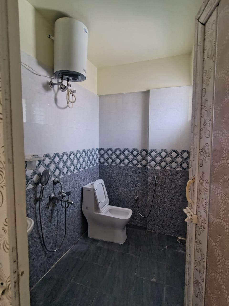 WhatsApp Image 2025-11-10 at 16.53.54_499f25b4