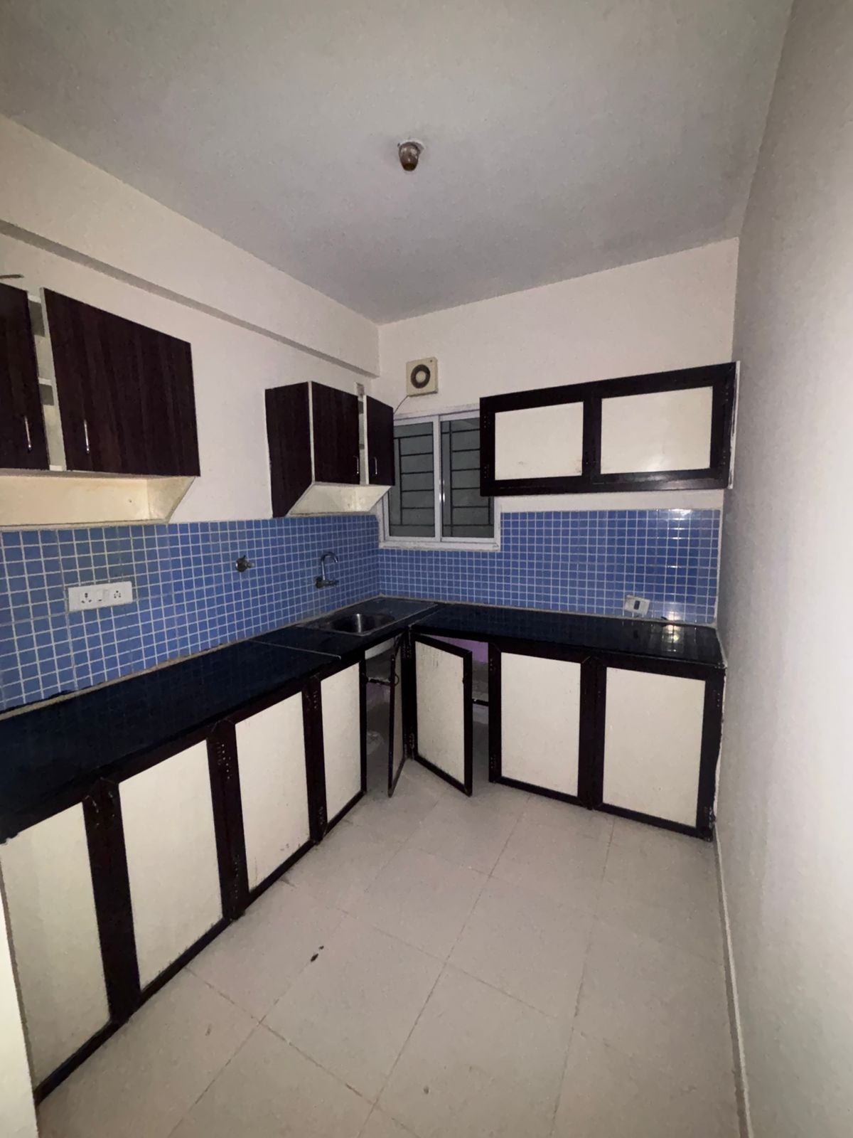 WhatsApp Image 2025-11-11 at 18.05.43_c70cb4ee