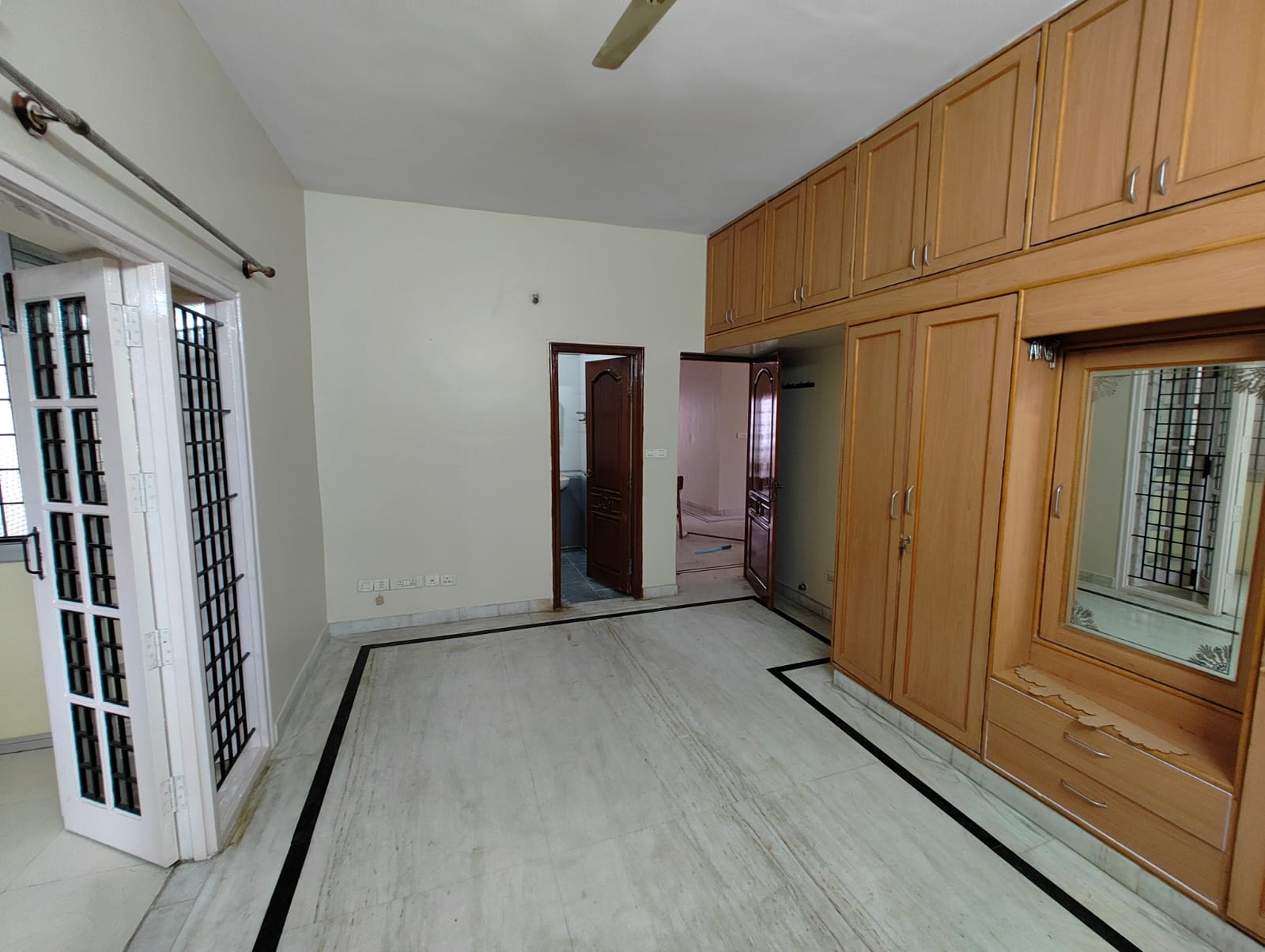 WhatsApp Image 2025-11-28 at 17.57.31_7b76eefb