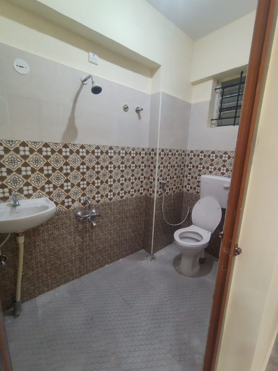 WhatsApp Image 2025-12-03 at 11.27.04_3ec8247b