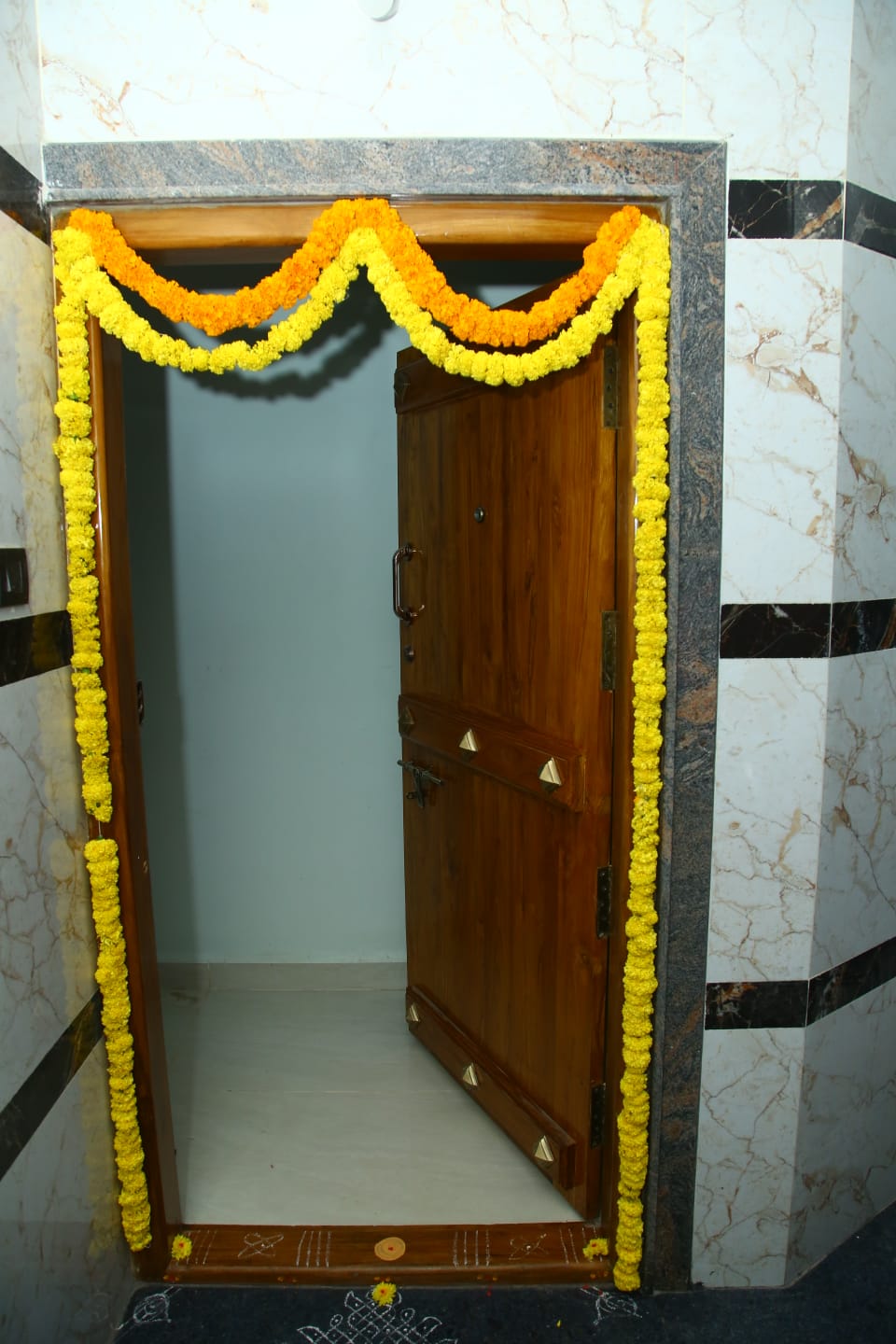 WhatsApp Image 2025-12-10 at 18.27.47_aa5df129